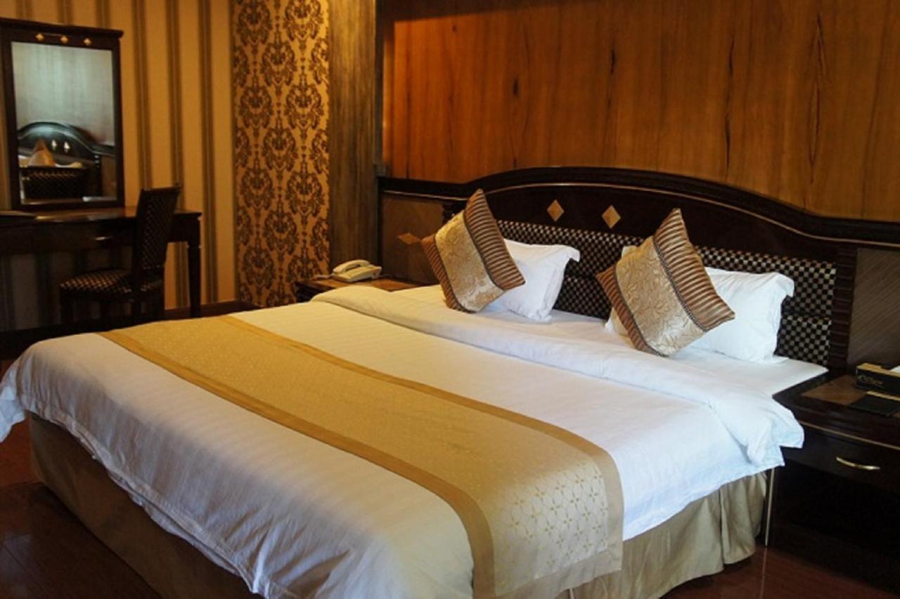 Interpark Hotel اولونجابو المظهر الخارجي الصورة