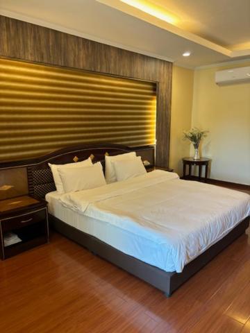 Interpark Hotel اولونجابو المظهر الخارجي الصورة